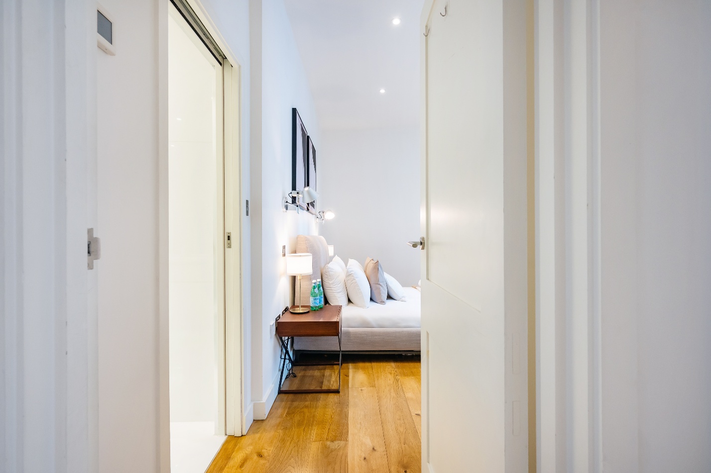 The Luxury Covent Garden 3
